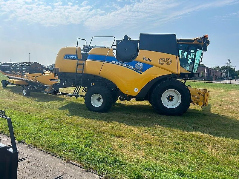 New Holland CH 7.70 Combine harvester €212,000