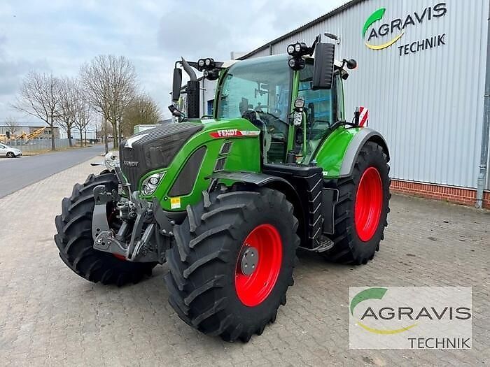 E-FARM: Fendt 724 Vario ProfiPlus - Traktor - id B6DBLQQ - 179 900 € - Rok produkcji: 2022 - Motogodziny: 1855,Moc silnika: 237,Niemcy