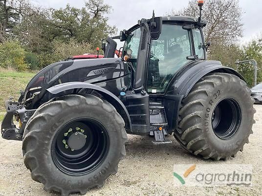 Valtra T215D Tractor €134,000