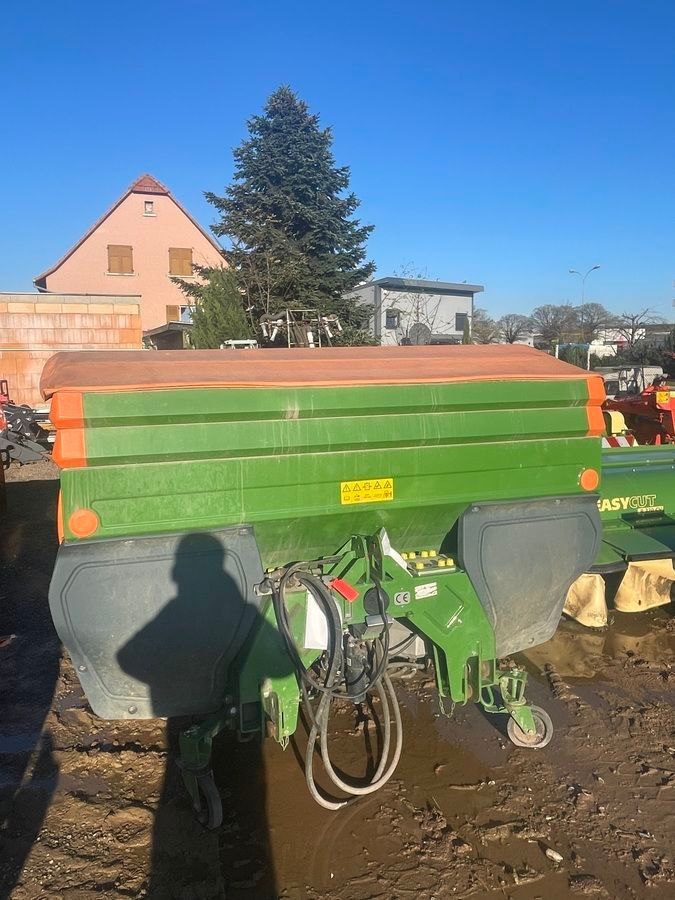 E-FARM: Amazone za-m profis hydro - Epandeur d'engrais - id CQIQIVH - 8 500 € - Année: 2011 - France