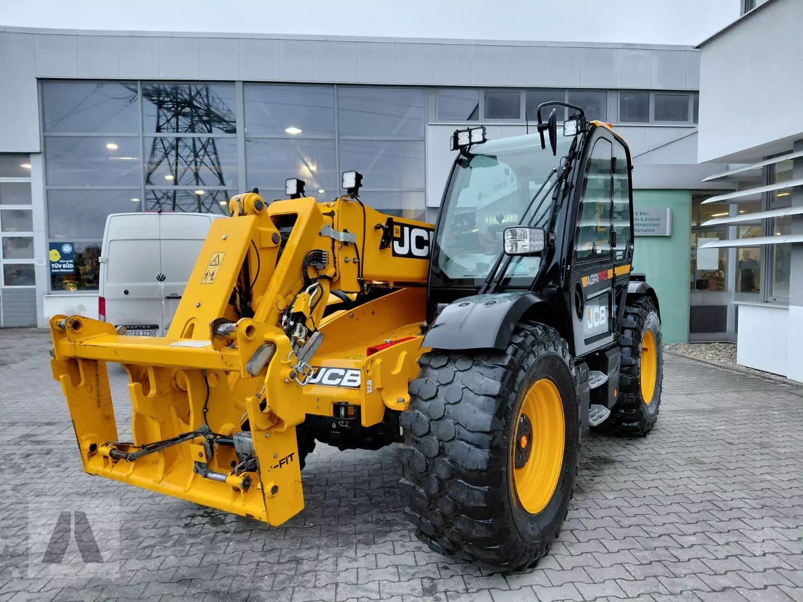 JCB 542-70 Telehandler €87,900