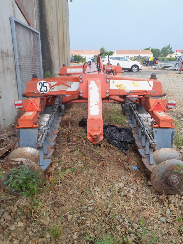 E-FARM: Kuhn xm32/660 - Disc harrow - id JQXLNRK - €4,500 - Year of construction: 2002 - France
