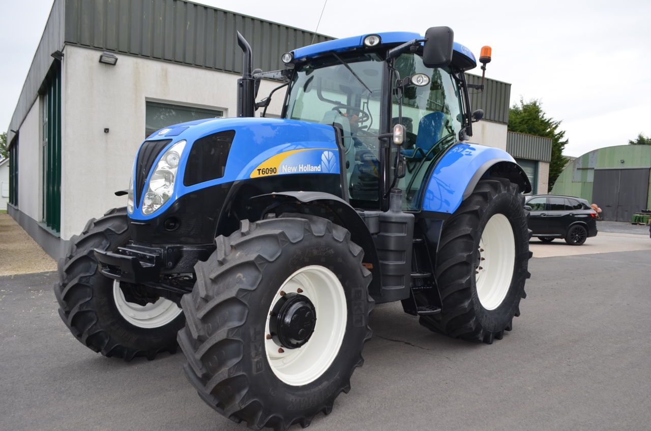 New Holland T 6090 Traktor 38 000 €