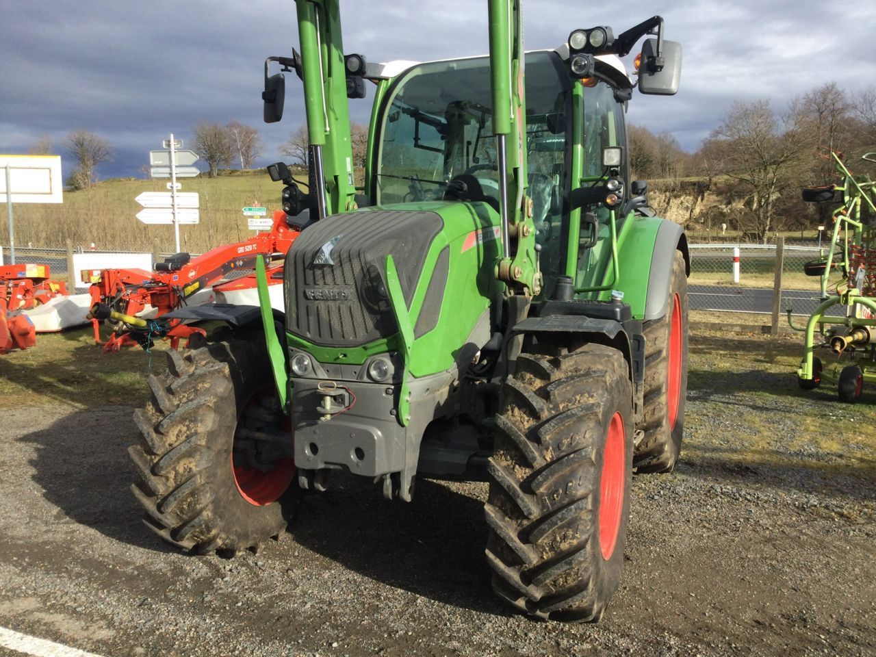 E-FARM: Fendt 310 Vario - Traktor - id V2P2MV7 - 72.000 € - Baujahr: 2016 - Abgelesene Motorstunden: 3.895,Motorleistung (PS): 110,Frankreich