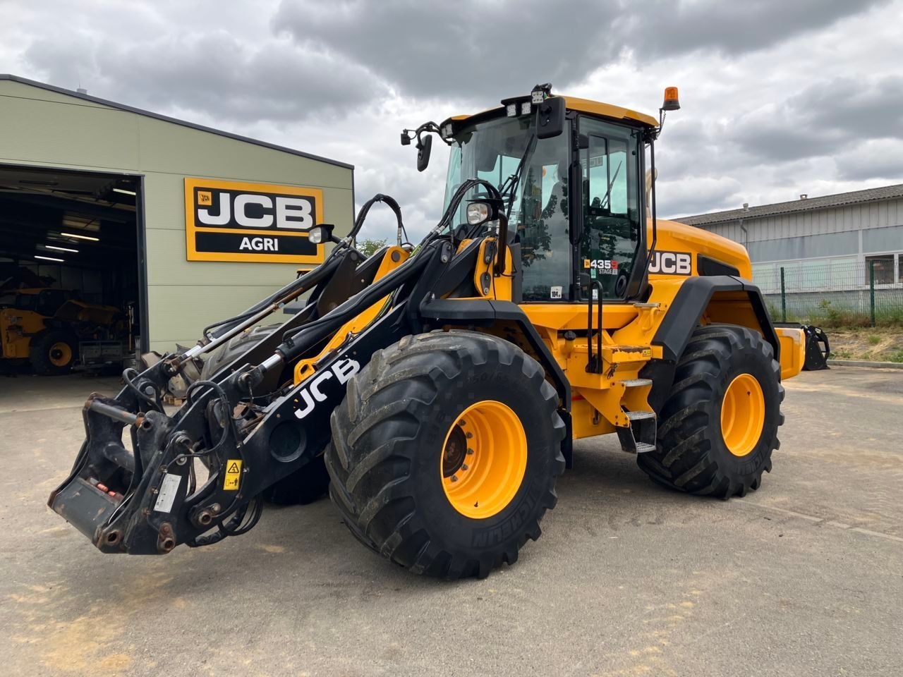 JCB 435S Wheel loader €159,000