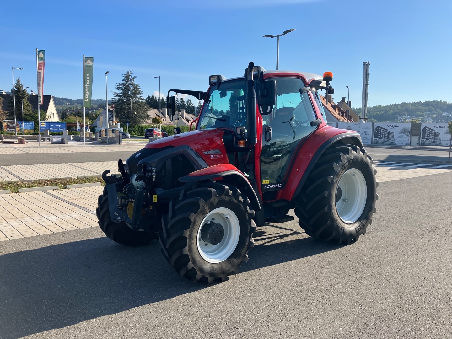 Lindner Lintrac 90 tractor 85.398 €