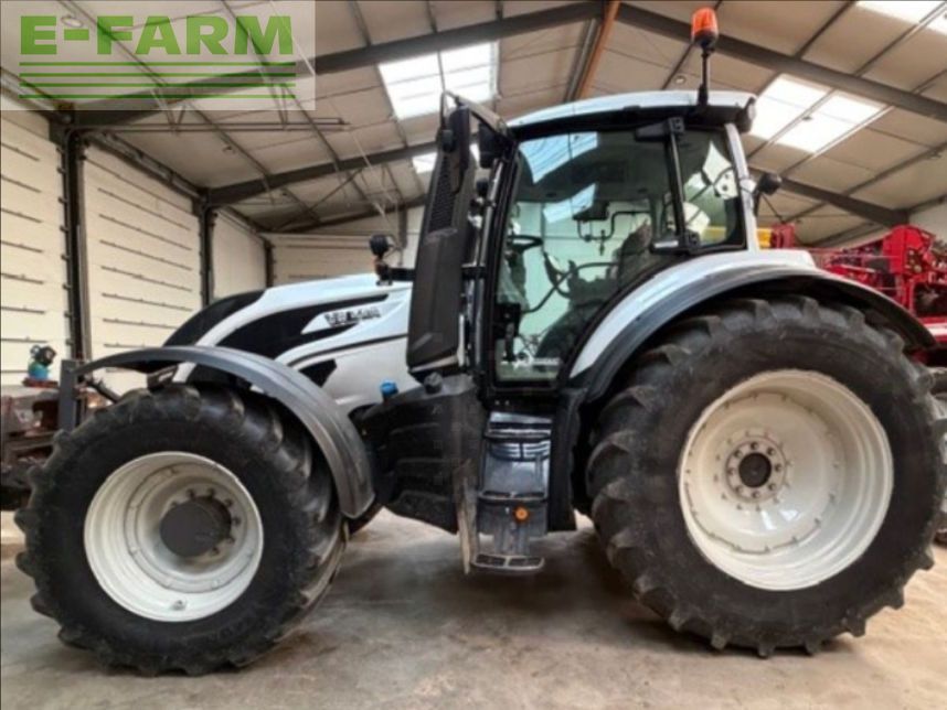 Valtra T234V SmartTouch Tractor €92,000