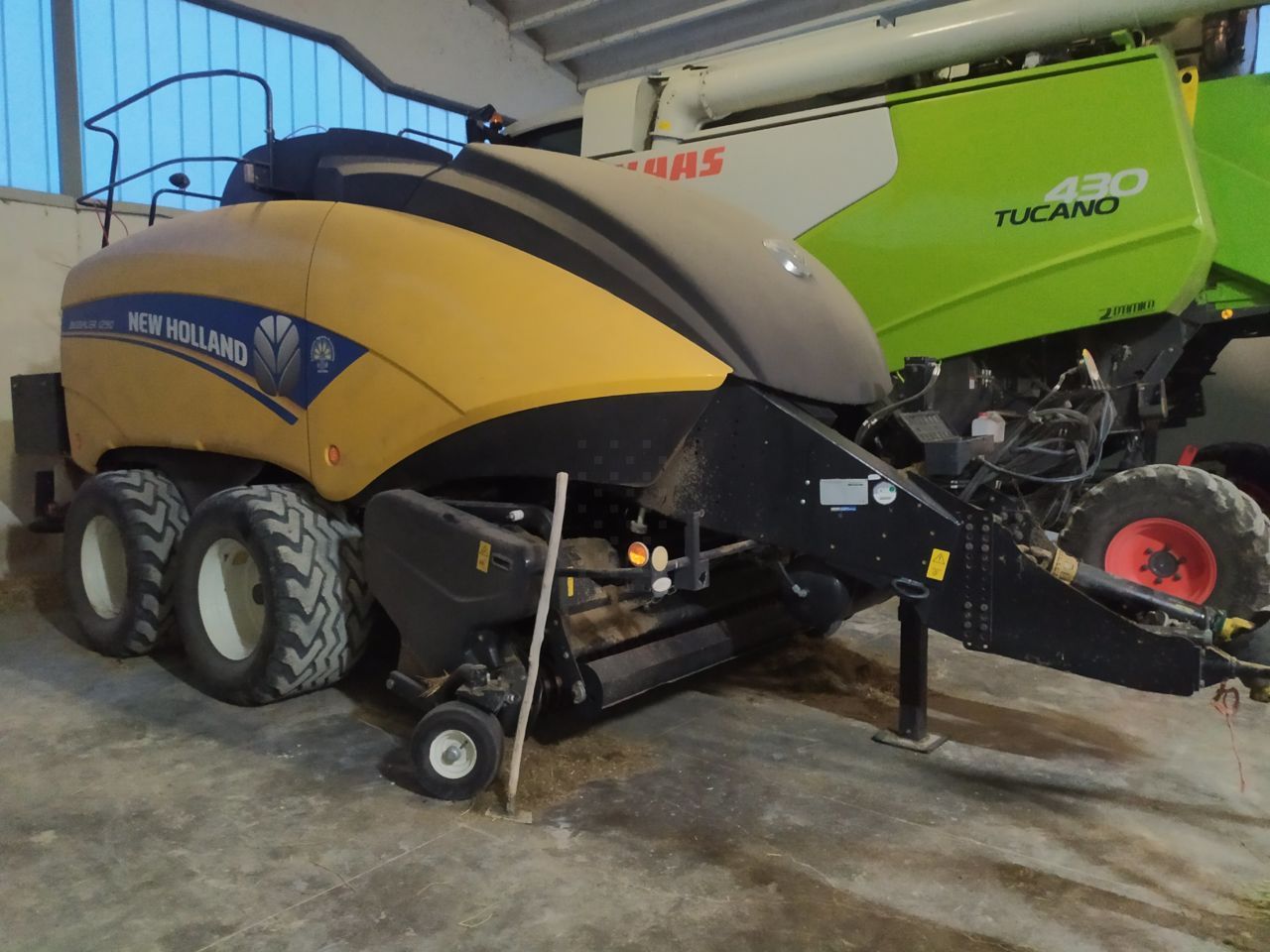 E-FARM: New Holland BB 1290 R - Empacadora - id HJXDZBH - 65.000 € - Año: 2016 - Las balas producidas: 45.000,Italia
