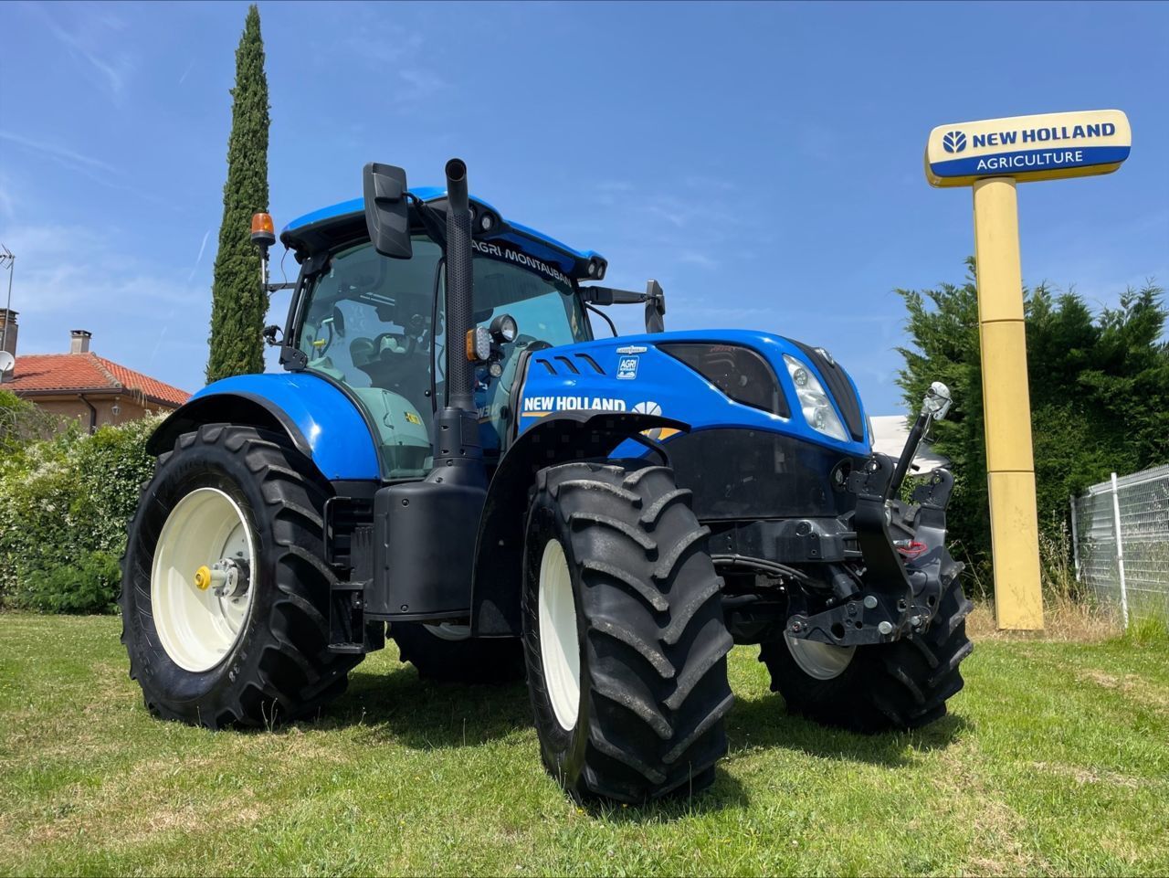 E-FARM: New Holland T7.210 - Tractor - id AIMGLB2 - 99.000 EUR - Anul: 2022 - Citeste ore: 1.200,Muterea motorului: 210,Franța