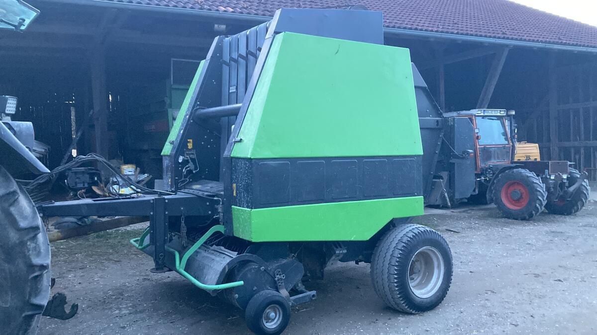 Deutz-Fahr Bálázó 8330 EUR