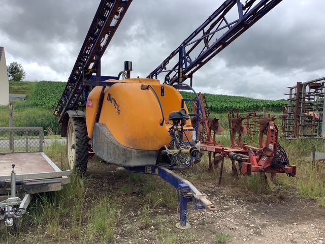 E-FARM: Caruelle integra 2500l - Pulverizador - id LNNTTBT - 12.500 € - Año: 2004 - Francia