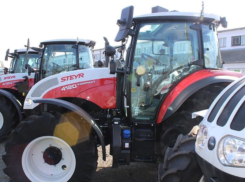 E-FARM: Steyr Kompakt 4120 - Traktor - id 5J8KSDF - 59.750 € - Baujahr: 2023 - Motorleistung (PS): 117,Deutschland
