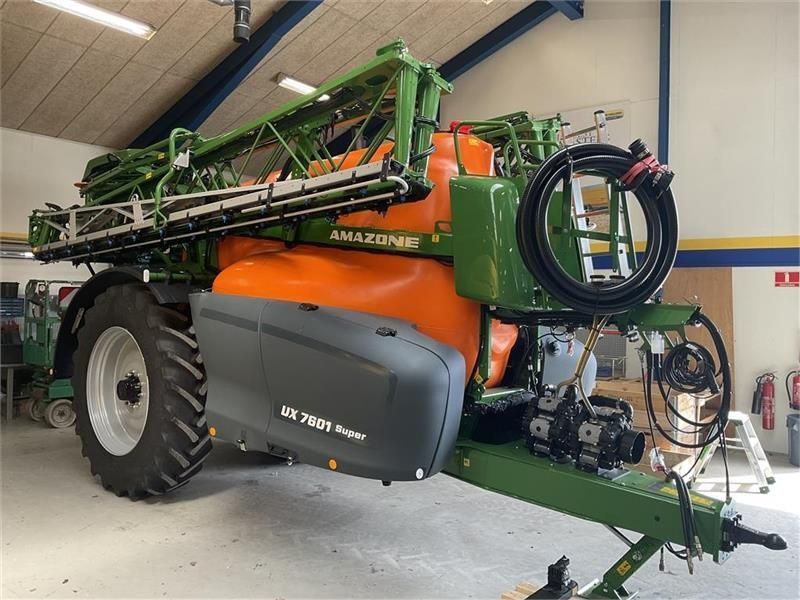 Amazone UX 7601 Super (36) Sprayer €136,252