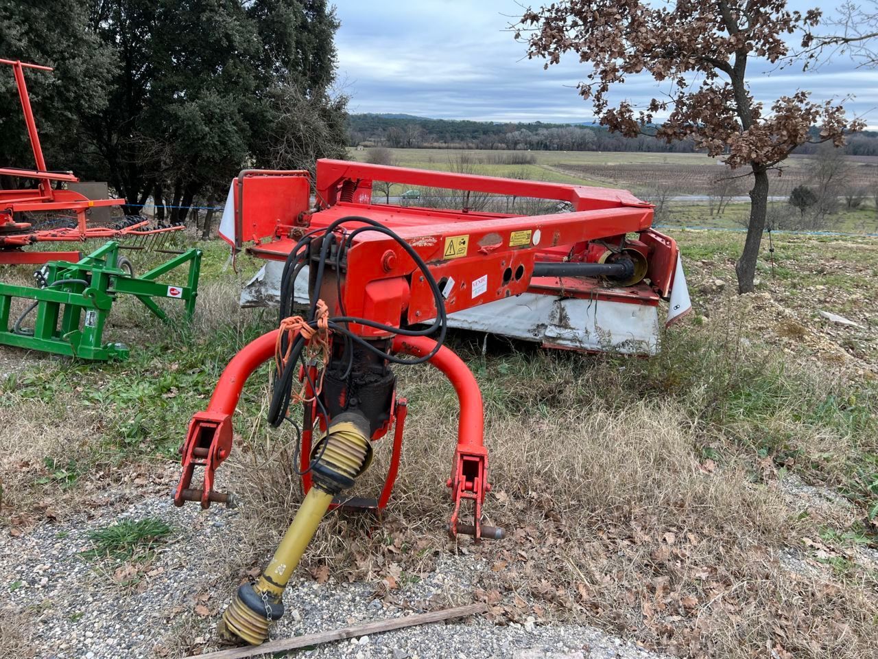 E-FARM: Kuhn fc 300 rg - Faucheuse - id 31K3BUJ - 5 000 € - Année: 1993 - France