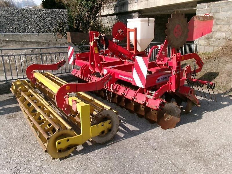 Pöttinger Terradisc 3000 Grapă cu discuri 9.166 EUR