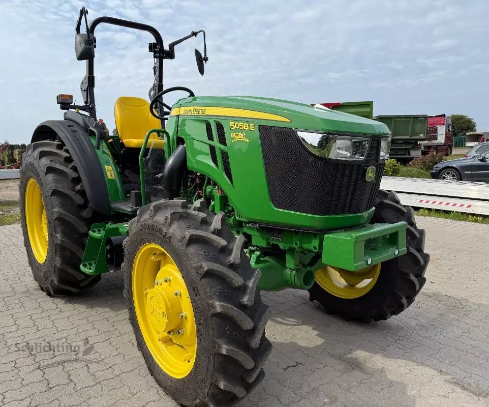 E-FARM: John Deere 5058 E - Traktor - id GHUNQVA - 31 500 EUR - Gyártási év: 2023 - Üzemóra (motor): 20,Motor teljesítménye (LE): 58,Németország