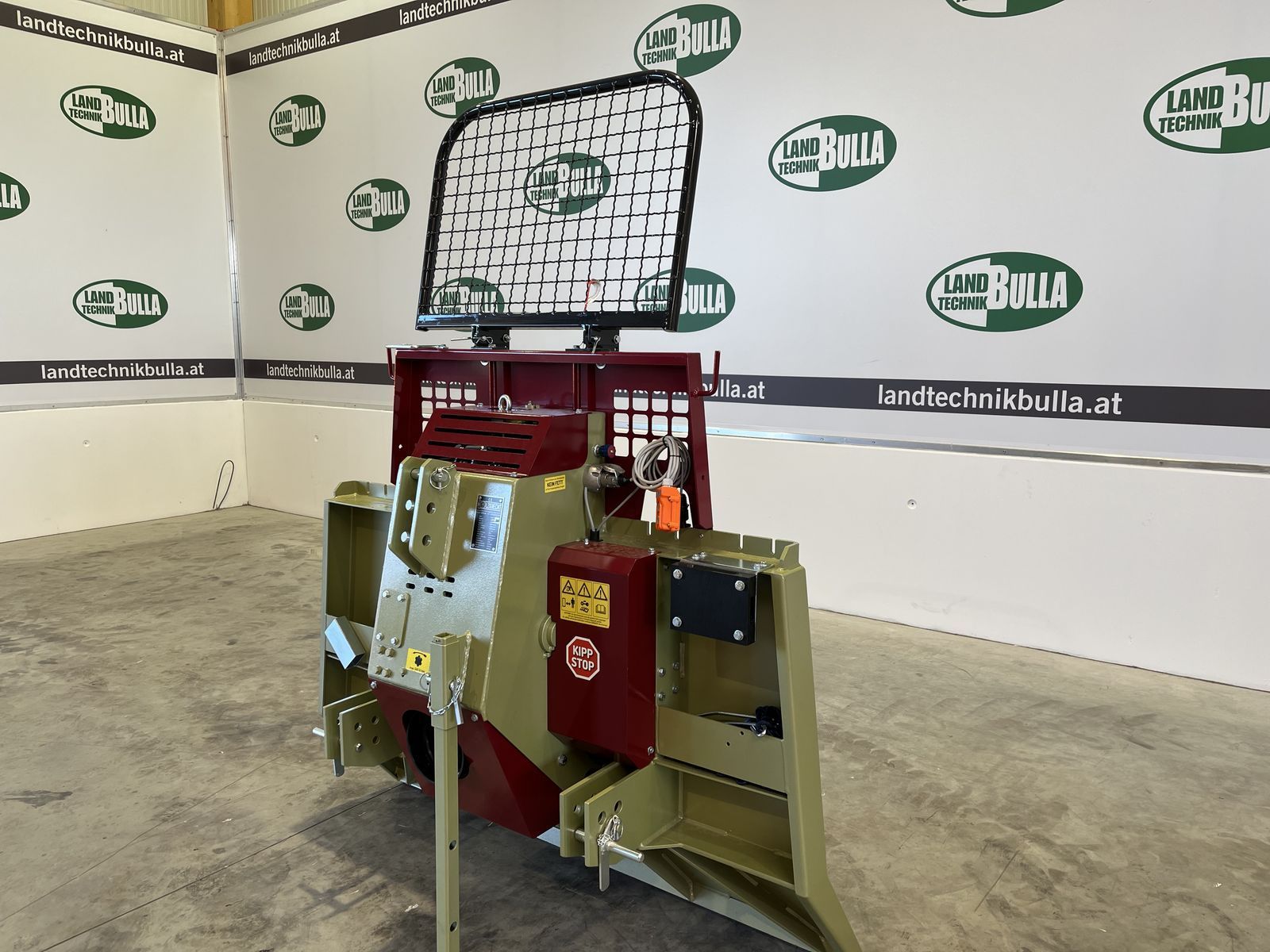 E-FARM: HOLZKNECHT hs 650 - Forestry equipment - id 1UB785H - €9,159 - Year of construction: 2025 - Austria