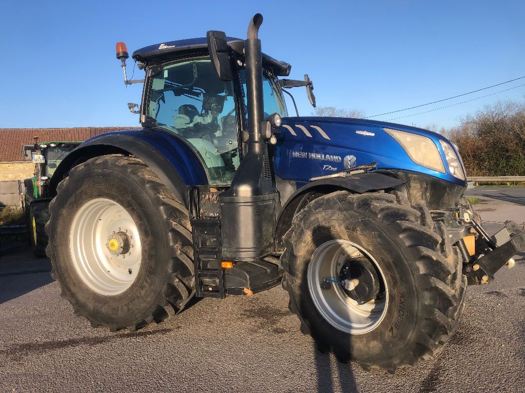 E-FARM: New Holland T7.315 - Tractor - id 6IPLKWY - €149,000 - Year of construction: 2020 - Engine hours: 2,750,Engine power (HP): 315,France