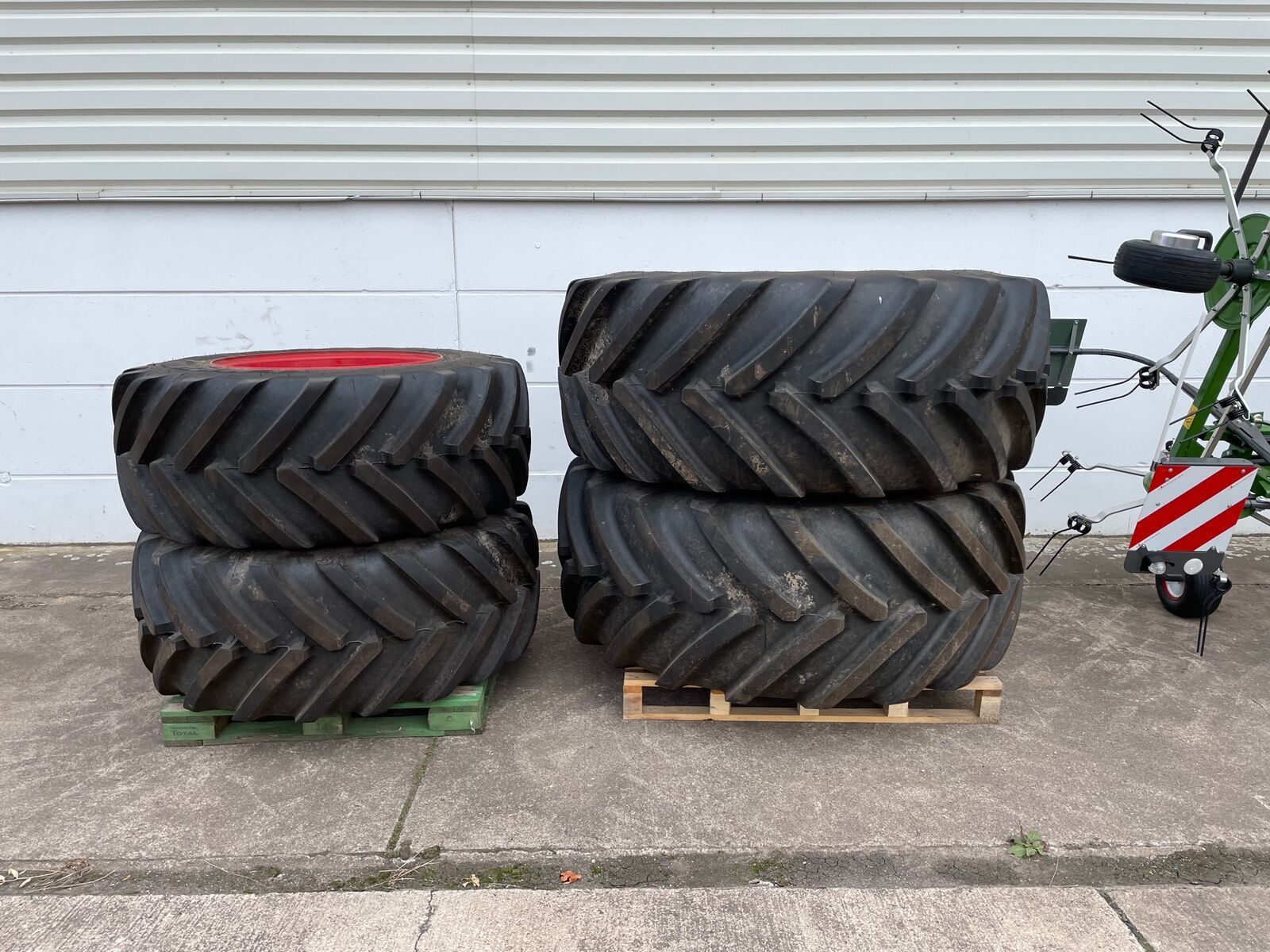 MICHELIN räder 2x800 + 2x650 Wheel and track €15,000
