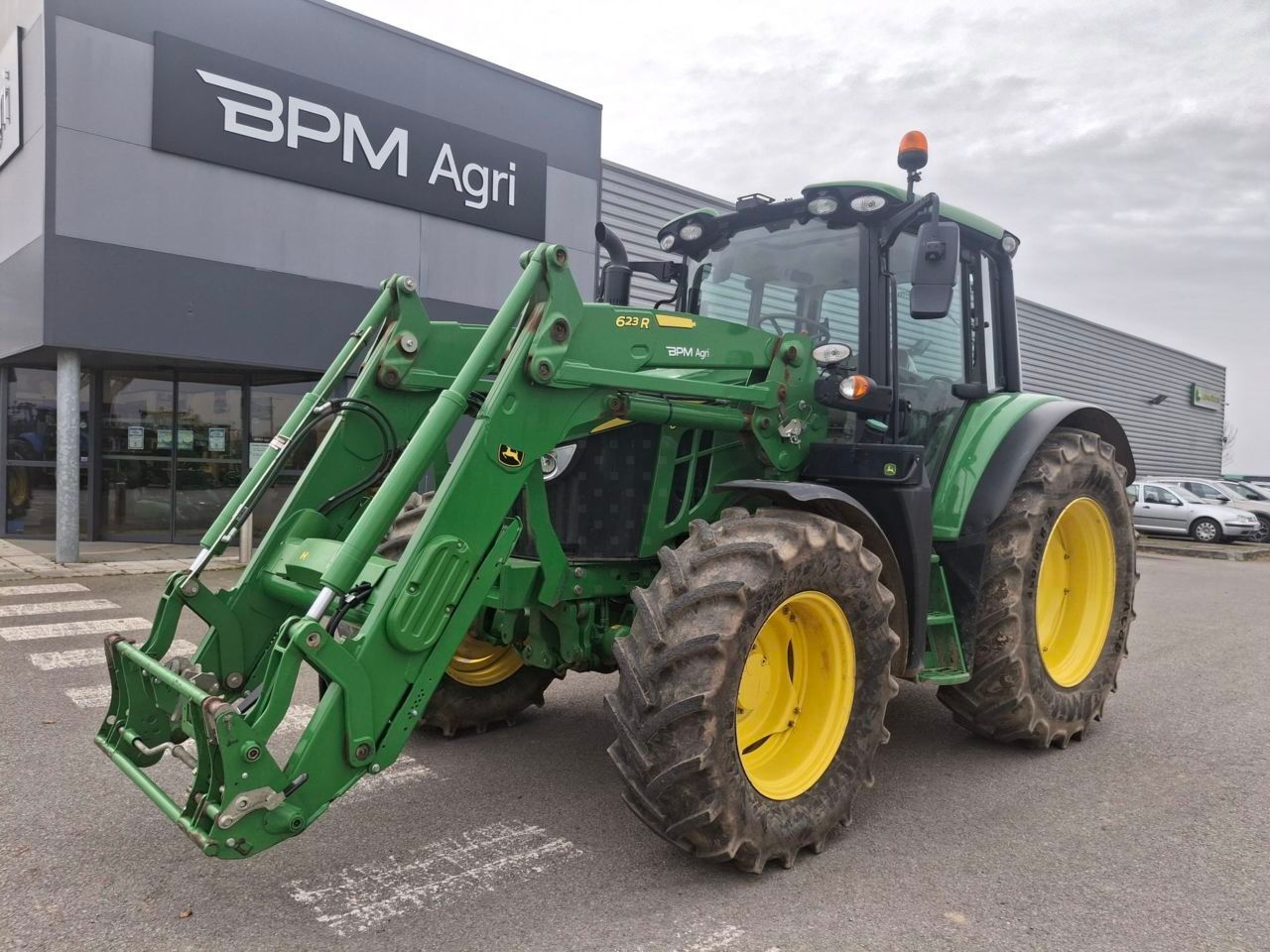 John Deere 6100M Traktorius 85 000 €