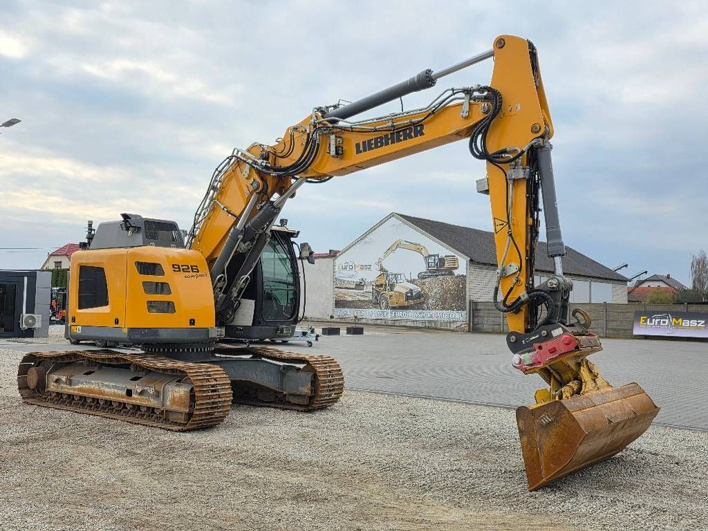 Liebherr r926 compact, 2020 rok, 5600 mth, oil quick Crawler excavator €97,936