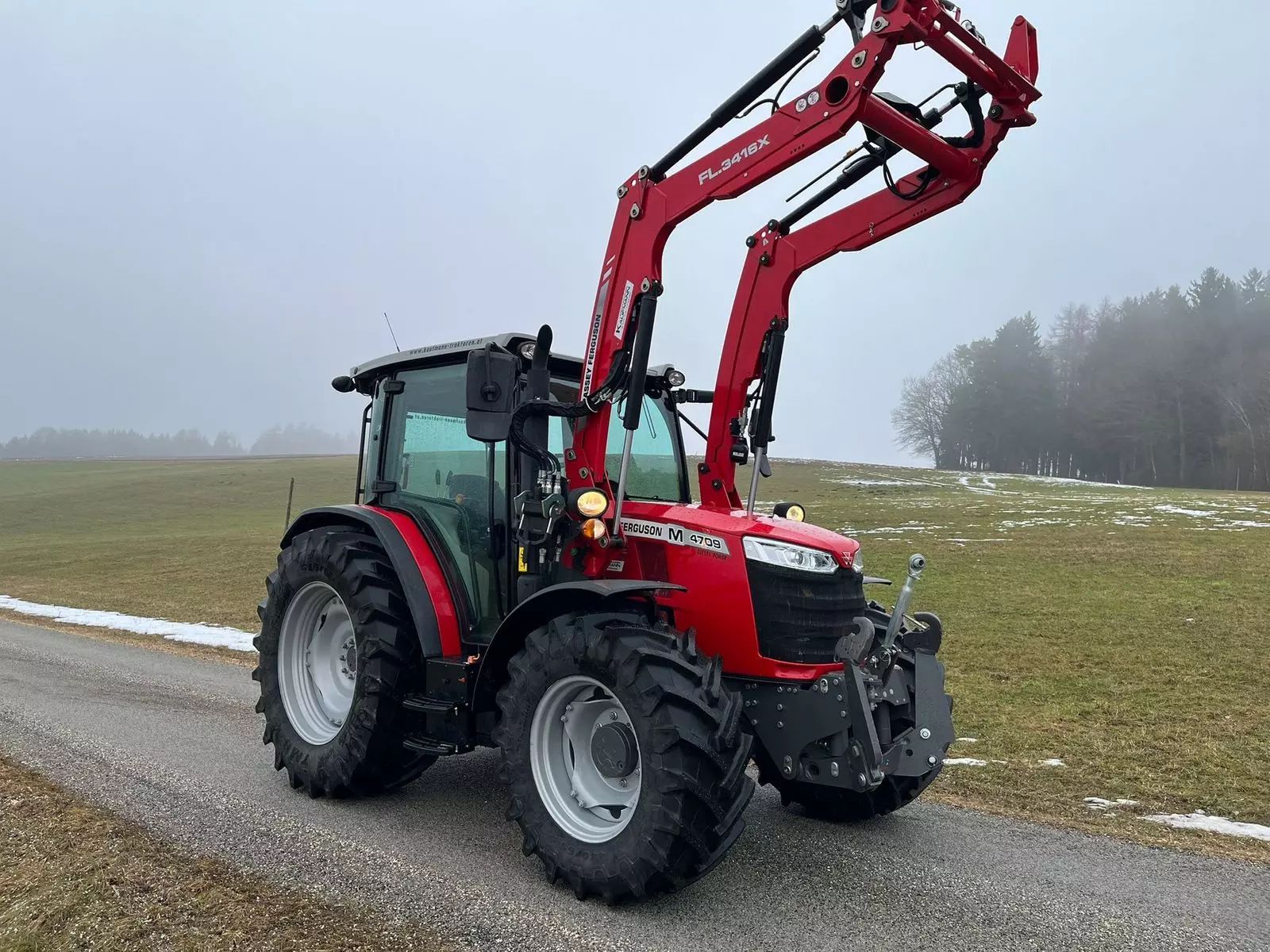 Massey Ferguson 4709 M Traktor 49 917 €
