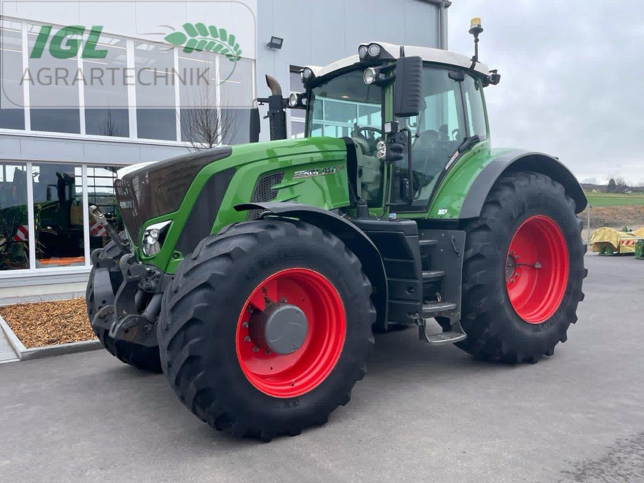 Fendt 936 Vario ProfiPlus tractor €175,000