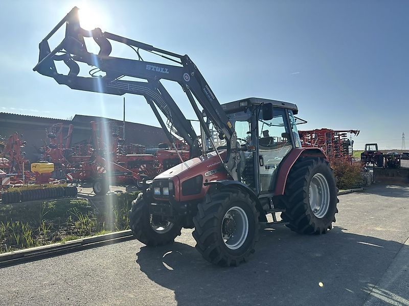 E-FARM: Massey Ferguson 4235 - Tracteur - id NHDVVGD - 37 000 € - Année: 2004 - Lecture du nombre d'heure: 4 000,Puissance du moteur (chevaux): 90,Autriche