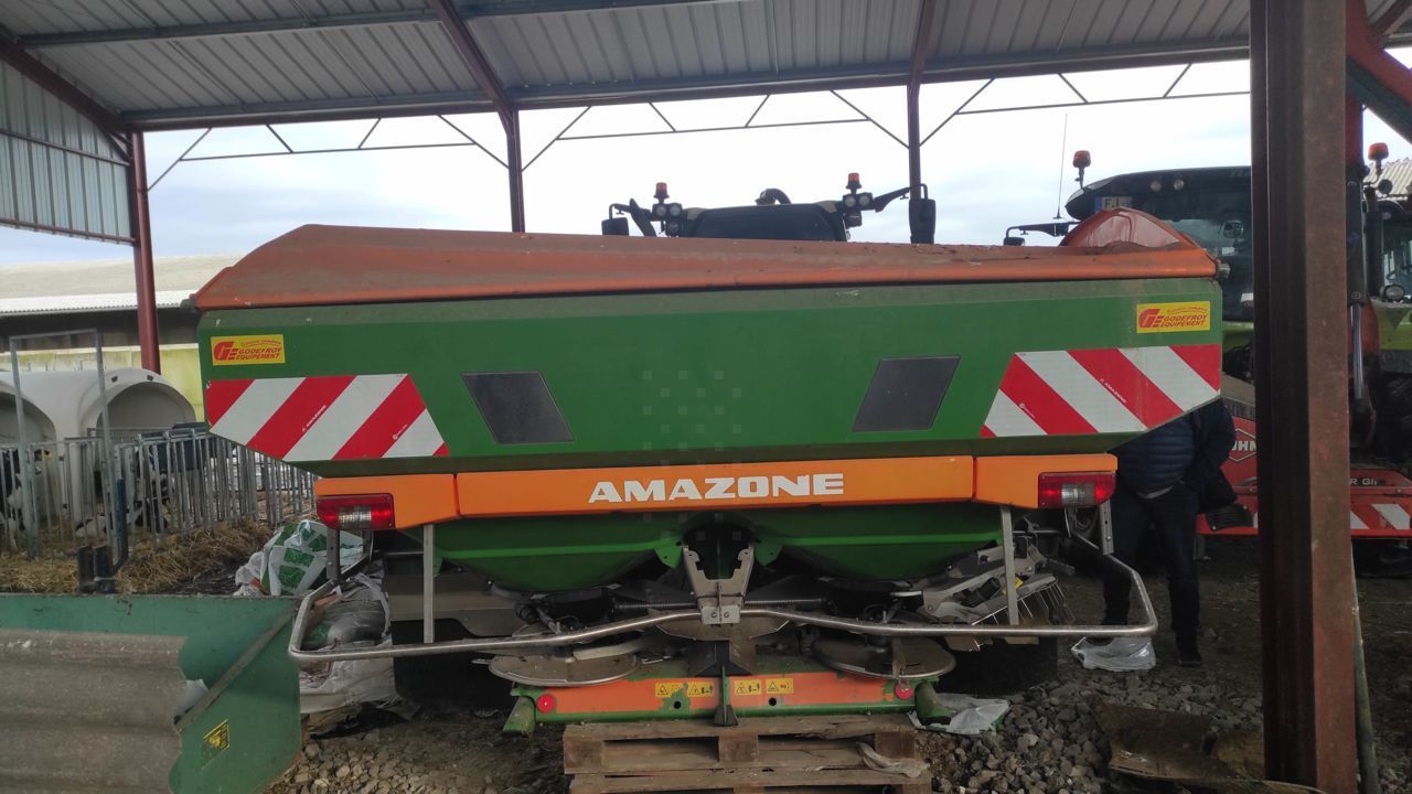 Amazone zav 3200 Fertiliser spreader €10,000