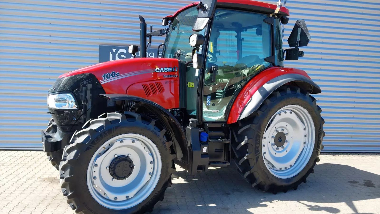 Case IH Farmall 100 C Tractor €56,103