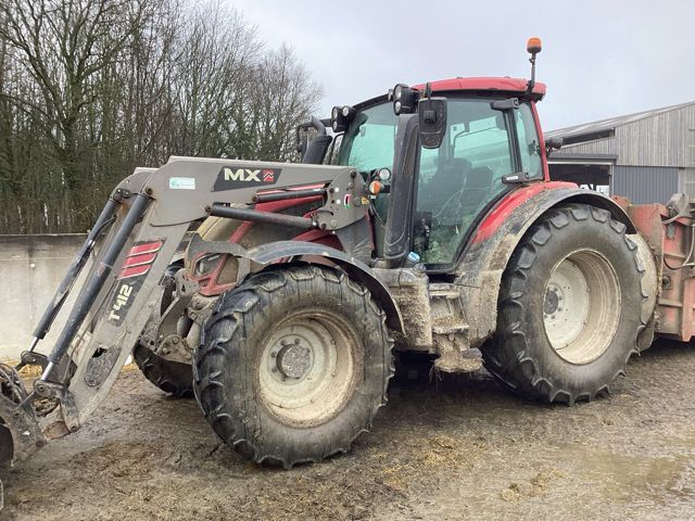 E-FARM: Valtra N134 - Tractor - id 6Z2AF9J - €61,000 - Year of construction: 2019 - Engine hours: 4,200,Engine power (HP): 135,France