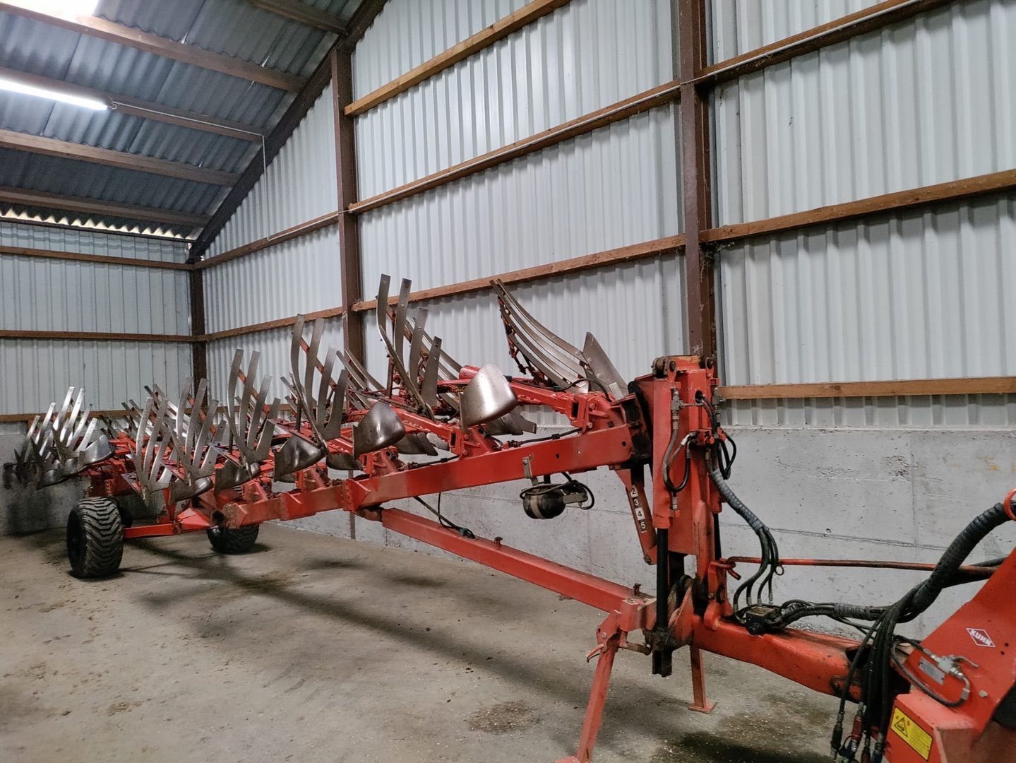 E-FARM: Kuhn Manager 8 NSH - Pług - id P1TPYR3 - 10 167 € - Rok produkcji: 1999 - Austria
