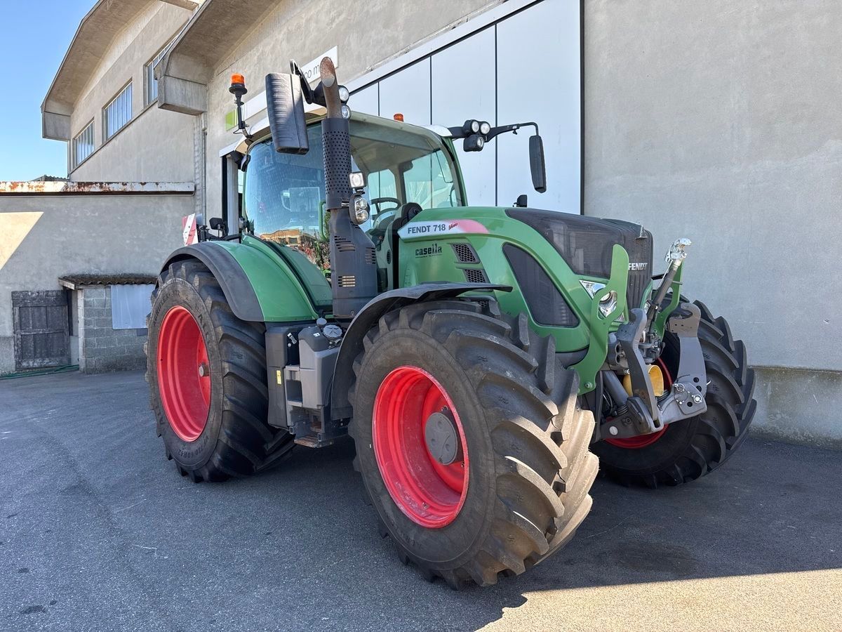 Fendt 718 Vario Трактор 90 000 €