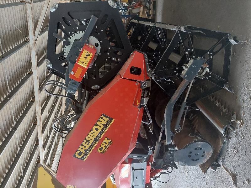 E-FARM: CRESSONI crx - Hedery do kombajnów zbożowych/sieczkarni - id 3UT5TYQ - 39 000 € - Rok produkcji: 2014 - Francja