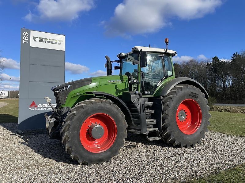 E-FARM: Fendt 1038 Vario - Tracteur - id 6N2YAGM - 180 320 € - Année: 2017 - Lecture du nombre d'heure: 7 500,Danemark