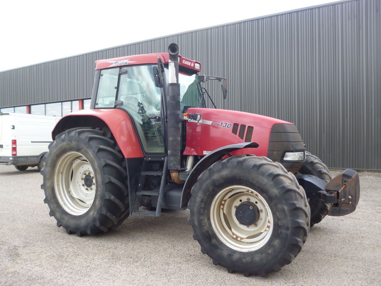 E-FARM: Case IH CVX 130 - Tractor - id DTNWPTF - €31,000 - Year of construction: 2001 - Engine hours: 5,779,Engine power (HP): 130,France