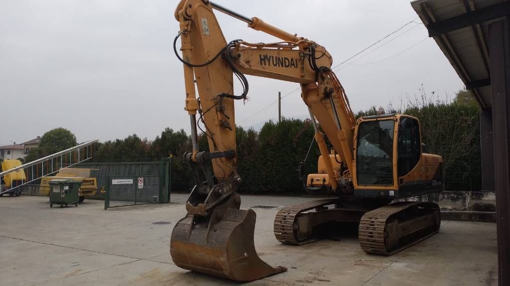HYUNDAI robex 220 nlc-9a Crawler excavator €43,000