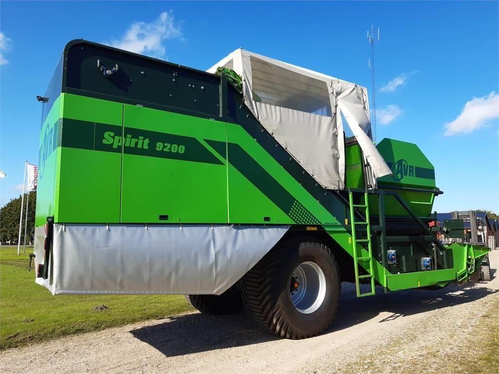 E-FARM: AVR spirit 9200 - Arracheuse de pomme de terre - id UJNPKZD - 129 438 € - Année: 2016 - Danemark