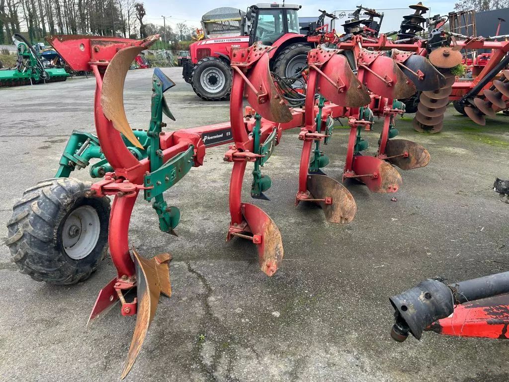 Kverneland es100 Plough €15,000