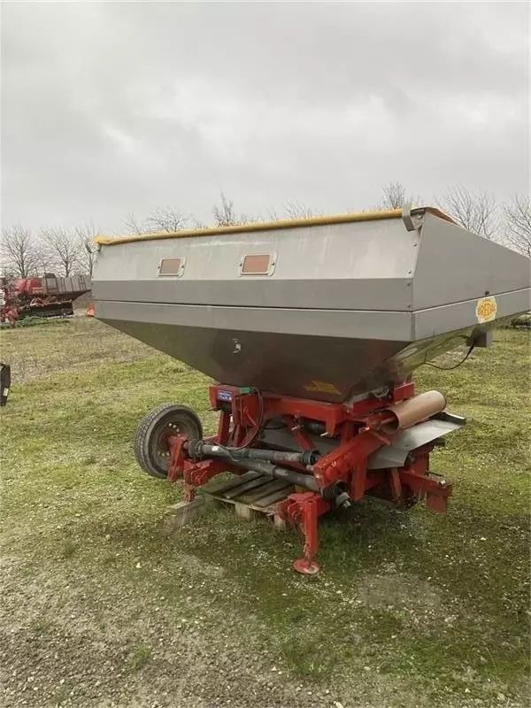 Bredal f2x rustfrikasse Fertiliser spreader €5,353