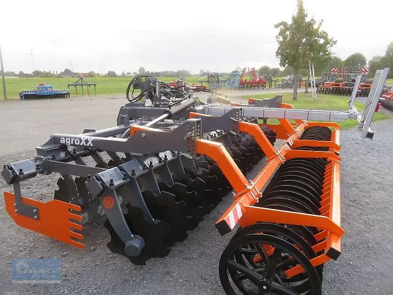 E-FARM: AgroXX avaterra 4.5 -gen4- mit dachring walze--neue 2024er modelle ab lager-- - Herse à disques et disque compact - id RY2VAHI - 16 900 € - Année: 2024 - Allemagne