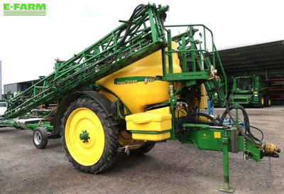 E-FARM: John Deere 832 - Sprayer - id IDUQ9VJ - €16,900 - Year of construction: 2011 - France