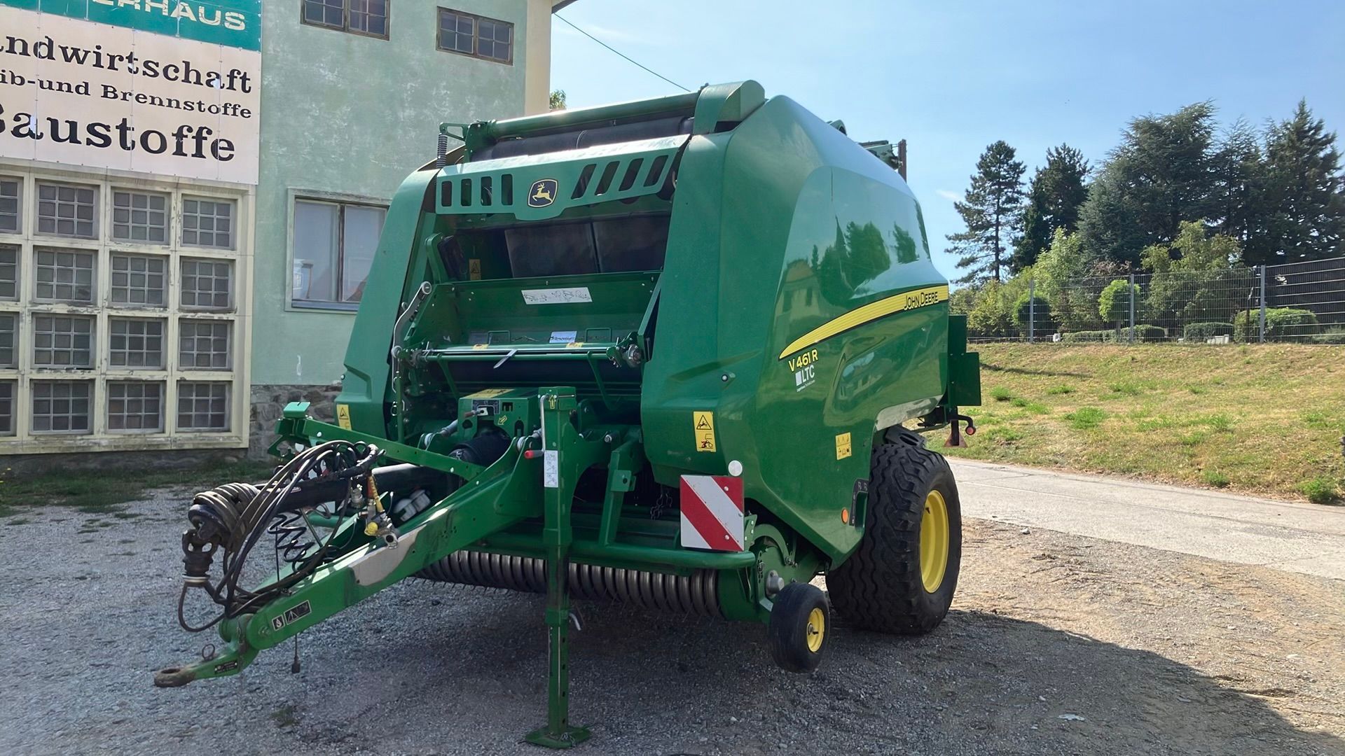 John Deere V461R Baler €35,310