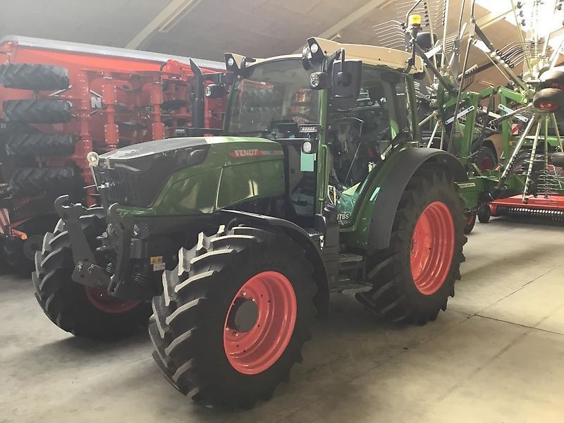 E-FARM: Fendt 209 Vario - Traktor - id ISEAJK2 - Baujahr: 2024 - Abgelesene Motorstunden: 11,Motorleistung (PS): 79,Dänemark