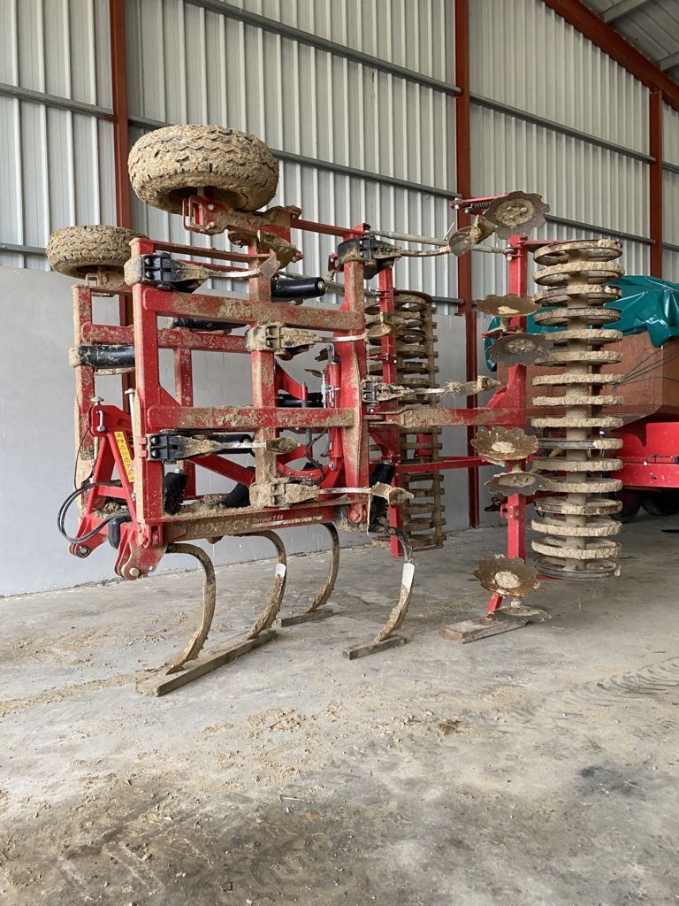 E-FARM: HORSCH Terrano 5 FX - Grubber - id ZXAHVH4 - 34.000 € - Baujahr: 2021 - Frankreich