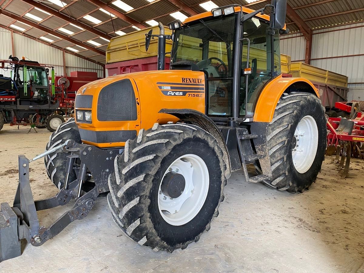 E-FARM: Renault Ares 715 RZ - Tractor - id NE6F7N7 - €25,000 - Year of construction: 2002 - Engine hours: 7,200,Engine power (HP): 150,France