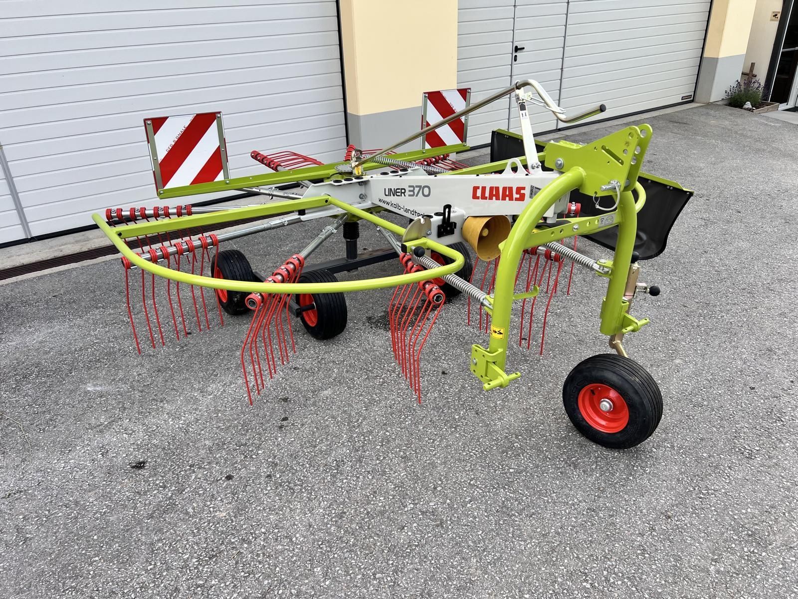 Claas Liner 370 Tandem Rendterítő 7417 EUR