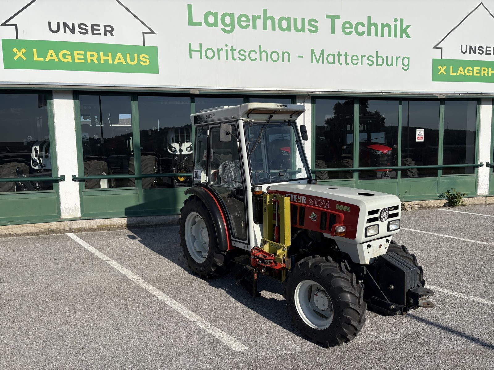 Steyr 8075 Traktor 18 250 €