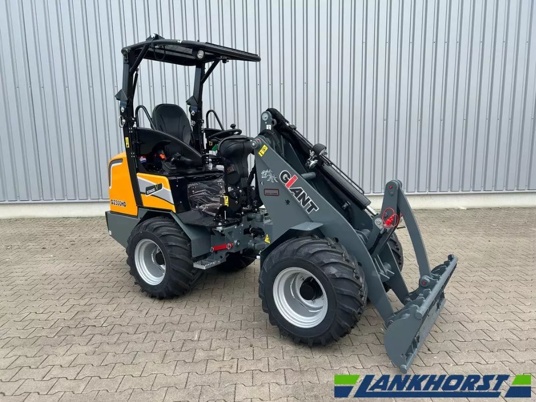 E-FARM: Giant g 2300 hd - Kerekes rakodógép - id SAHVDVV - 32 500 EUR - Gyártási év: 2025 - Üzemóra (motor): 350,Motor teljesítménye (LE): 26,Németország