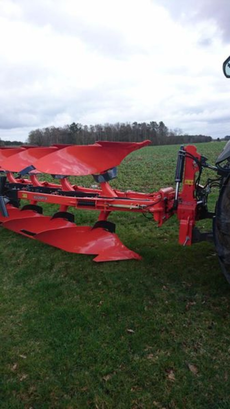 Kverneland RB 100 plough 31 050 €